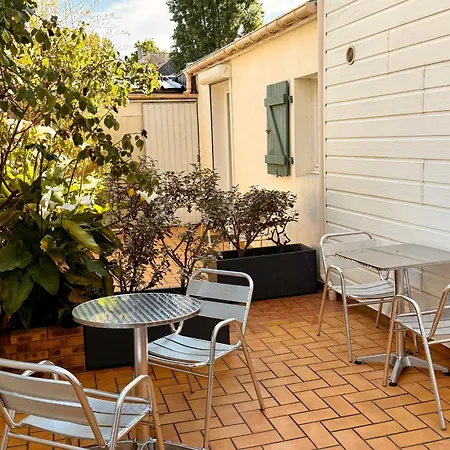 Zephyra Studio Deluxe Dans Residence Privee Avec Patio A Proximite