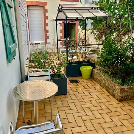 Lejlighed Zephyra Deluxe Dans Privee Avec Patio A Proximite